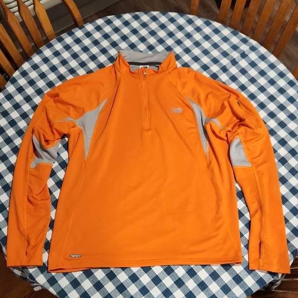 The North Face Other - The North Face 1/4 Zip - Large